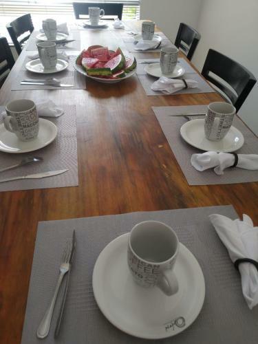 Resid�ncia White House - Casa De Piscina Em Penha.