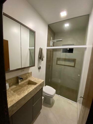 Resid�ncia White House - Casa De Piscina Em Penha.