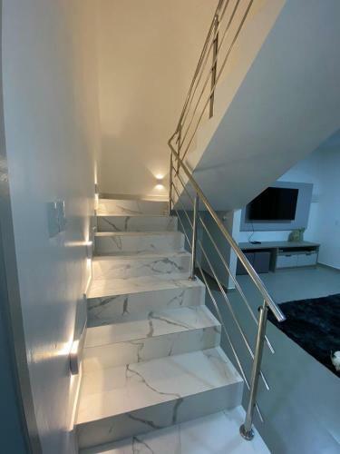 Resid�ncia White House - Casa De Piscina Em Penha.