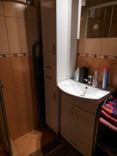 Szem�rmetes Erzs�k Nyaral�h�z