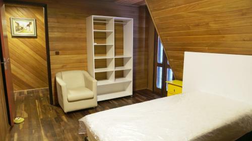 Casa Com Piscina Pr�xima Ao Beto Carrero