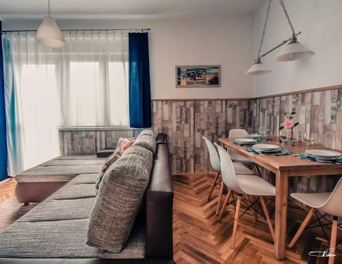Sir�ly Apartman Fony�d
