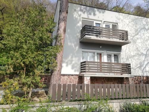 Sir�ly Apartman Fony�d