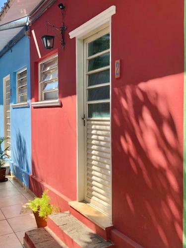 Casa Com �tima Localiza��o