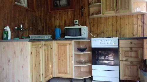Fl�ra Apartman