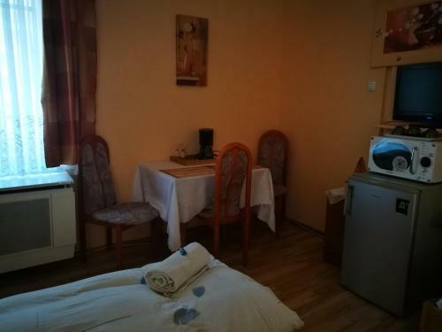 Hostal City Camping& Apartman &bungalow