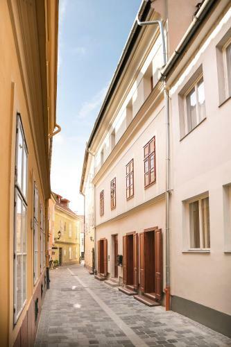 Apartamento F?t�r Rezidencia