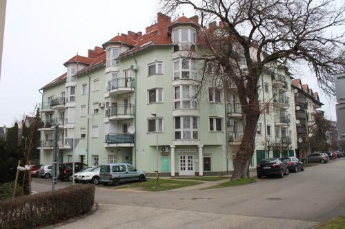 Gy?r R�vfalu Apartman