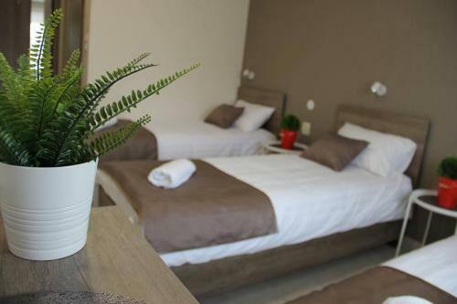 Bed & Breakfast Familia Panzi� Gy?r