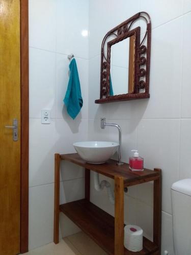 Casa Com �tima Localiza��o, A 100 Metros Da Praia.