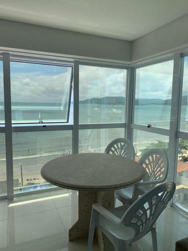 Apartamento Apto Frente Para O Mar, 701