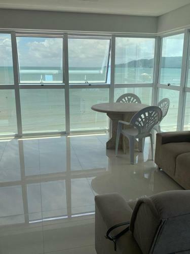 Apartamento Apto Frente Para O Mar, 701