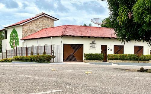 Hotel Pousada Nossas Ra�zes