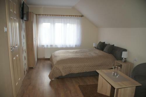 Hostal Pacsirta Apartman