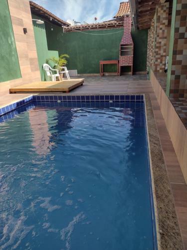Casa Em Prado Com Piscina - Temporada