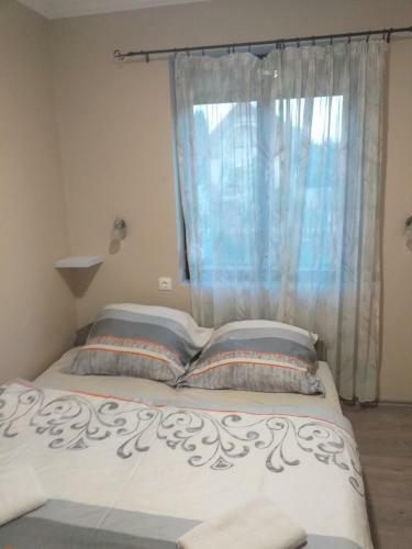 Apartamento Pipacsos Vend�gh�zak