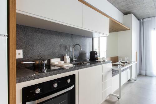 Apartamento Charlie Porto Alegre Pra�a 4