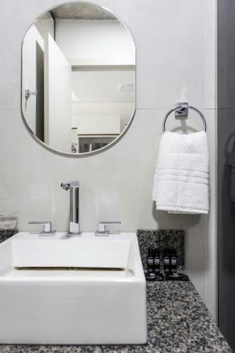 Apartamento Charlie Porto Alegre Pra�a 4