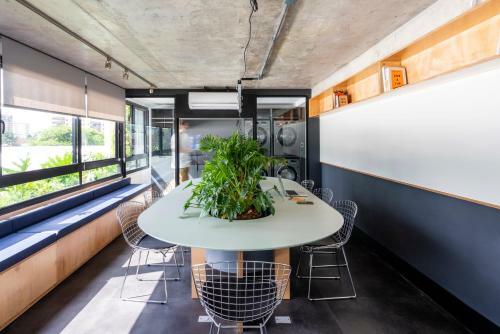 Apartamento Charlie Porto Alegre Pra�a 4