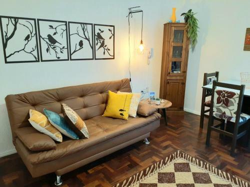 Apartamento Amplo, Aconchegante E Pertinho De Tudo
