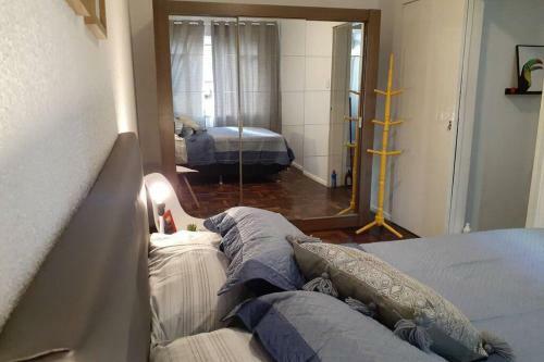 Apartamento Amplo, Aconchegante E Pertinho De Tudo