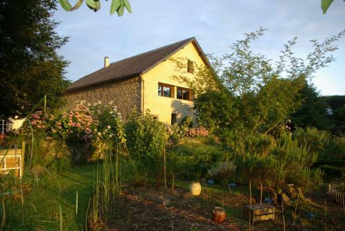 Gites Vall�e D'ossau - Les Jardins Du Cot