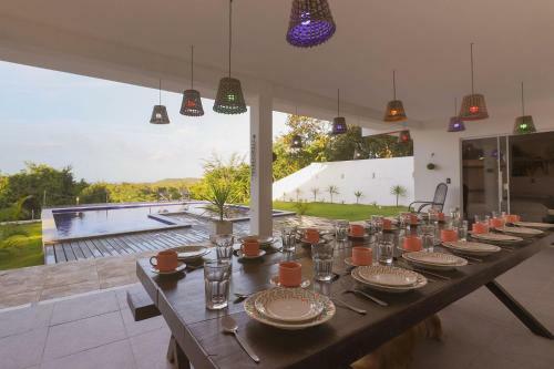 Qavi - Villa Dos Pelicanos #vistamar #centropipa