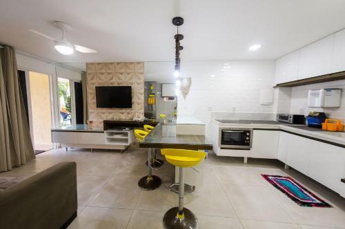 Apartamento Qavi - Triplex Com Sol�rio No Centro De Pipa #solar�gua180