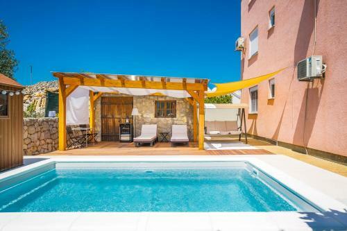 Apartman Bor