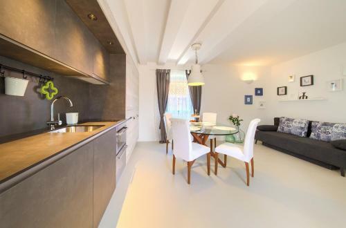 Apartments Bastinica