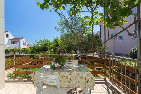 Ground Apartment Marica