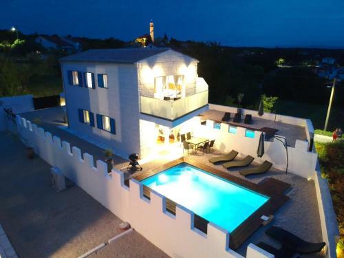 Villa Pax Houses