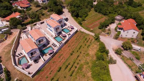 Villa Pax Houses