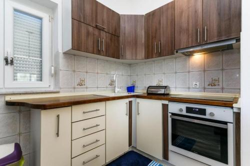 Apartments With A Parking Space Krk - 17897