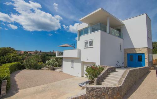 Amazing Home In Krk With 8 Bedrooms