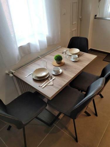 Lovely Apartment With Free Parking