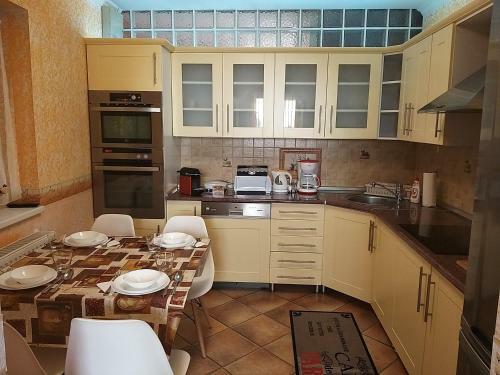 �denkert Apartmanh�z