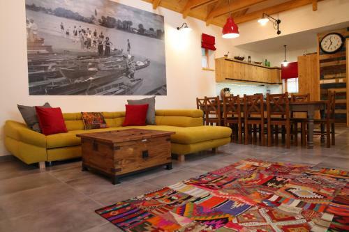 Villa D�me's Point