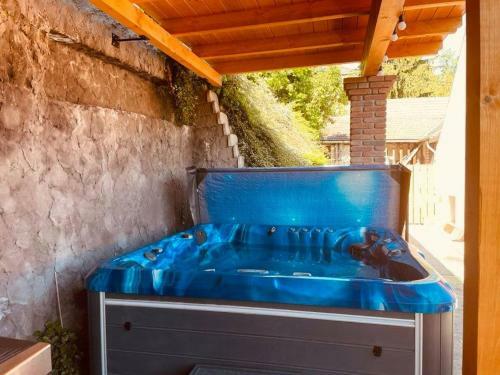 Villa D�me's Point
