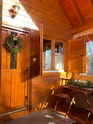 Hunting Lodge Lip�t