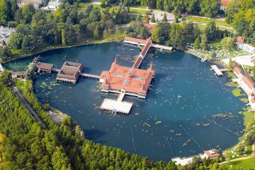 Z�mor Holiday House