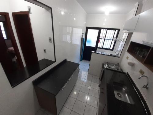 Apartamento Ap Vila Guilhermina Com Quintal (praia Grande)