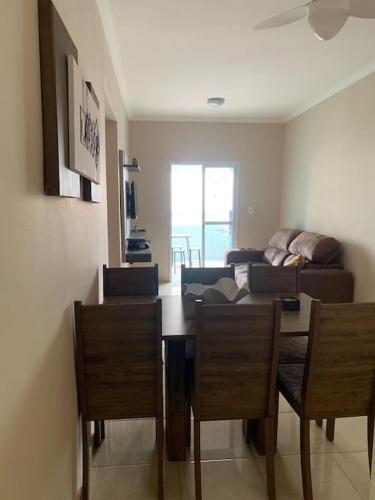 Apartamento Apto No Canto Do Forte. A P� Pra Praia E Balada.