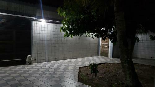 Casa Com Piscina Para Temporada Em Praia Grande -sp