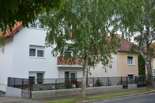 Varga Apartman H�v�z