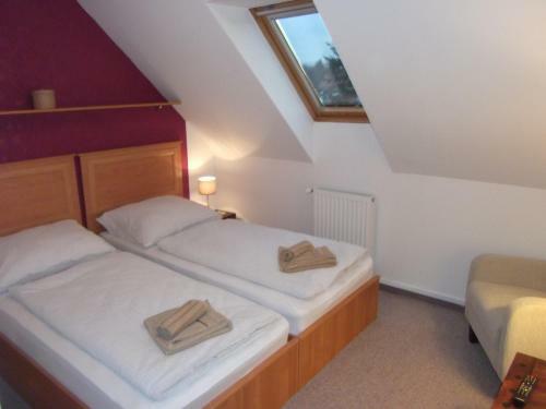 R�zsa Apartman