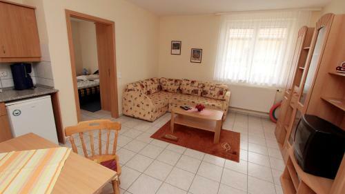 Lena Apartman