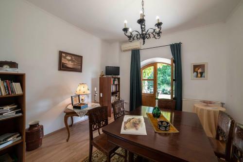 Hotel Kis Helikon Villa