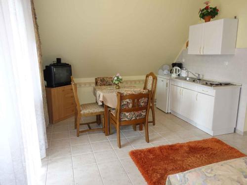 Apartments In Heviz/balaton 39945