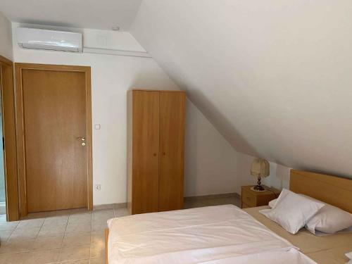 Apartments In Heviz/balaton 39945